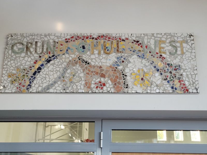 Grundschule West als Mosaik-Bild